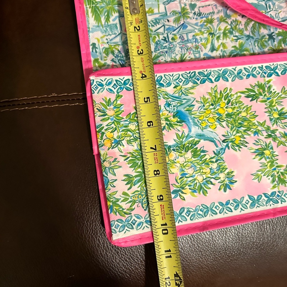 Lilly Pullitzer - bag was used one time. Excellent condition. - Picture 5 of 6